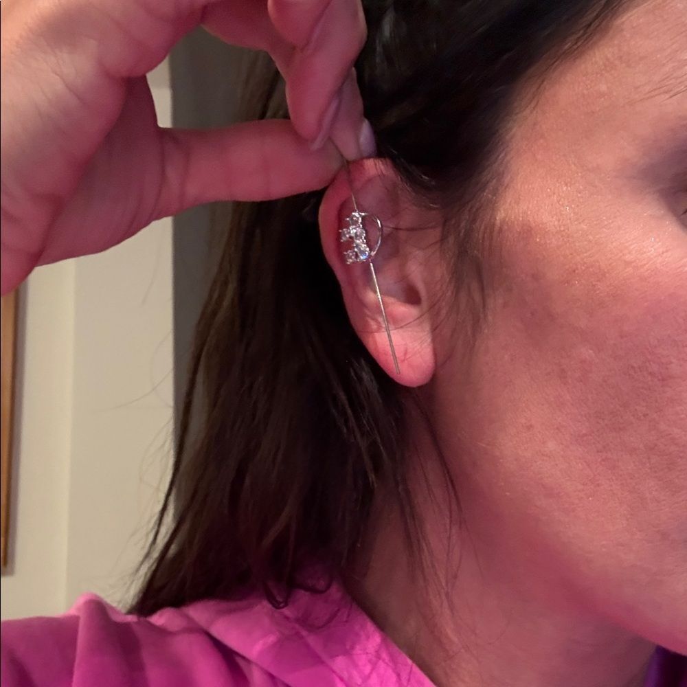 Silver Ear Crawler - BRAND NEW Earring Faux Diamond Look